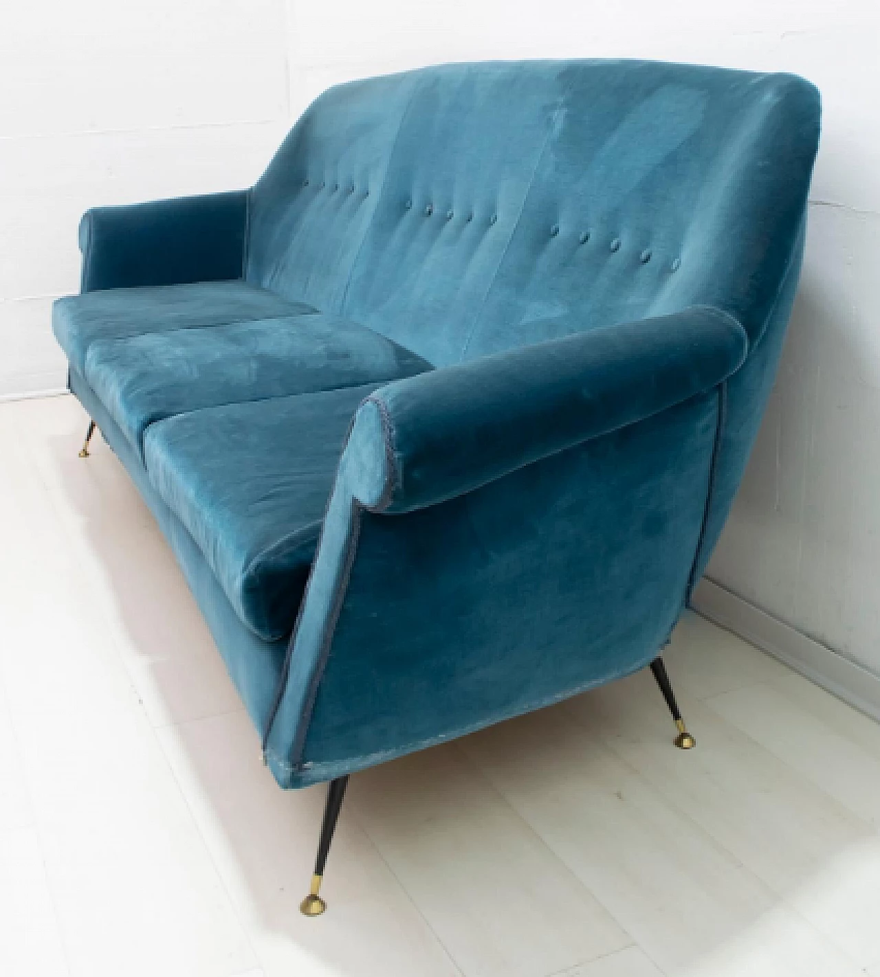 Blue velvet sofa by Gigi Radice for Minotti, 1950s 6