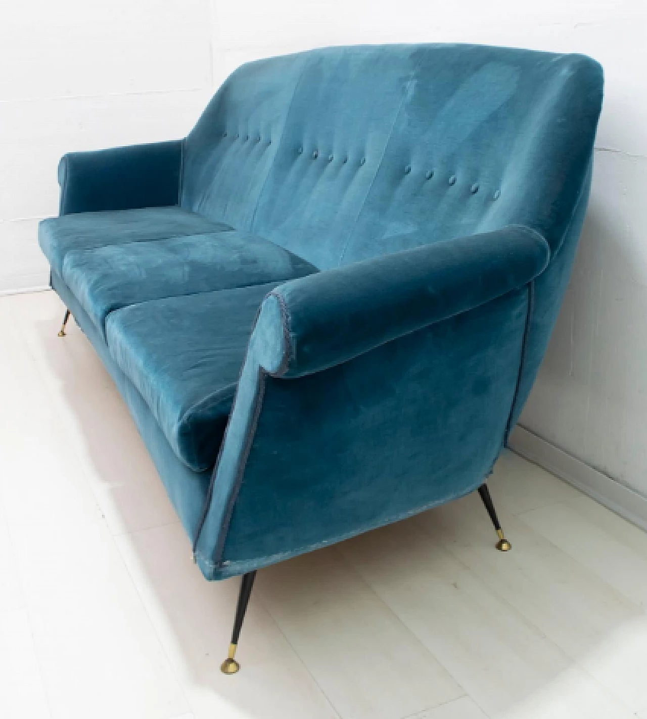 Divano in velluto blu di Gigi Radice per Minotti, anni '50 6