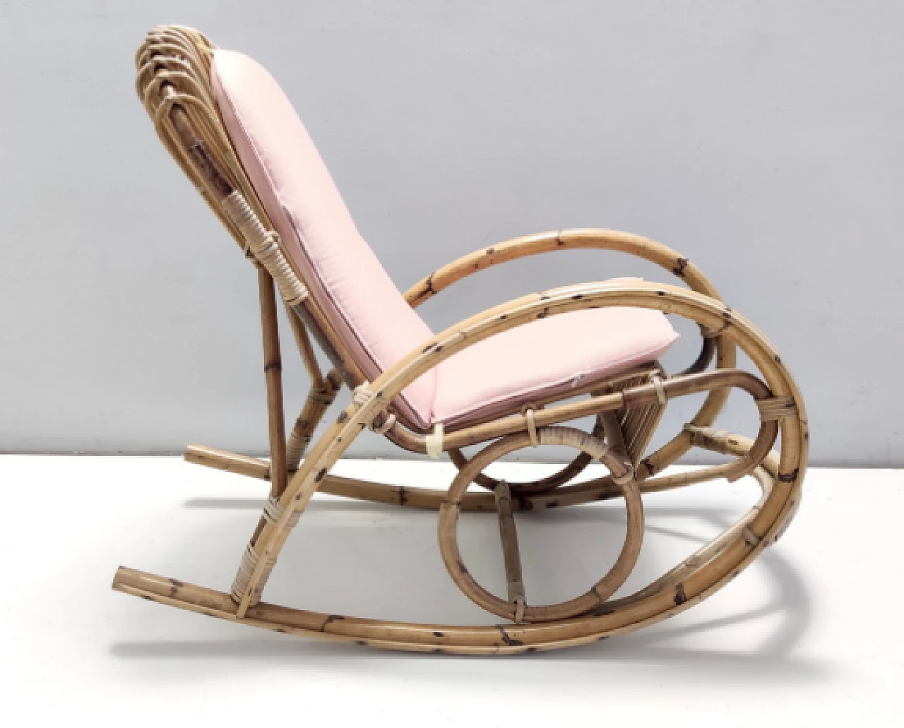 Pair of children's rocking chairs attributed to Bonacina, 1970s 8