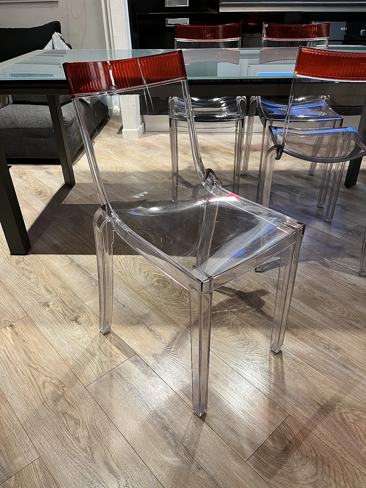 Sedia Hi-Cut di Philippe Starck per Kartell 1