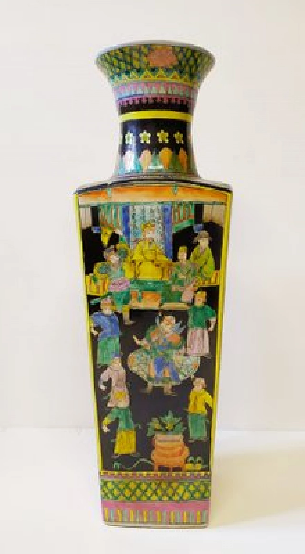 Vaso cinese in porcellana nera con decorazione multicolore, inizio '900 19