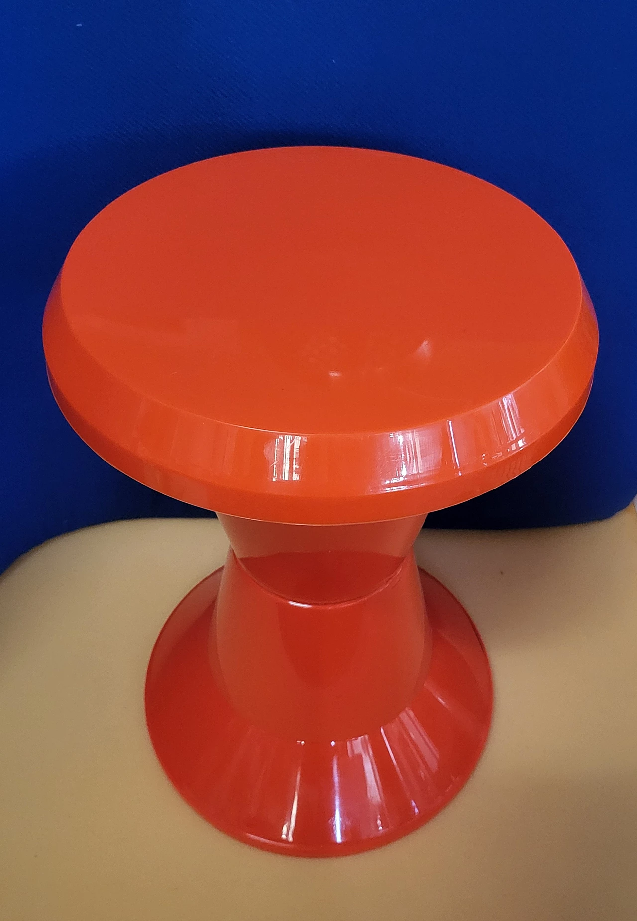 4 Orange plastic Diablo stools by Giganplast, 1970s 2