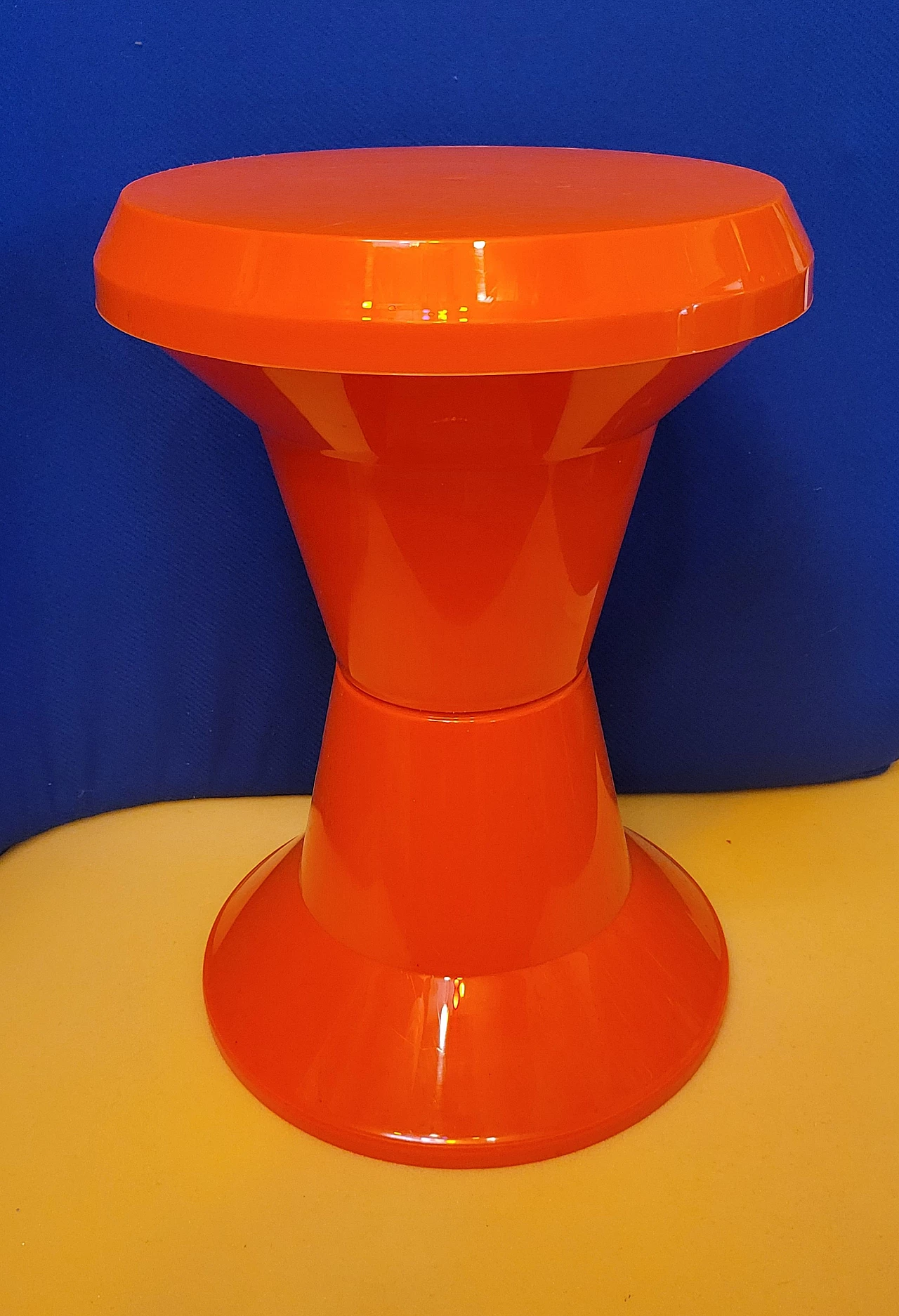 4 Orange plastic Diablo stools by Giganplast, 1970s 5