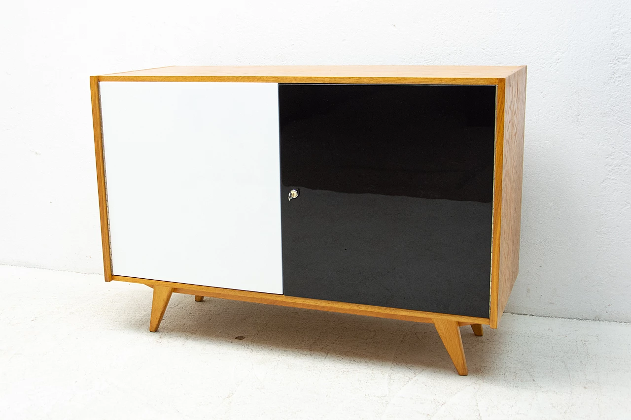 U-450 sideboard by Jiri Jiroutek for Interier Praha, 1960s 2
