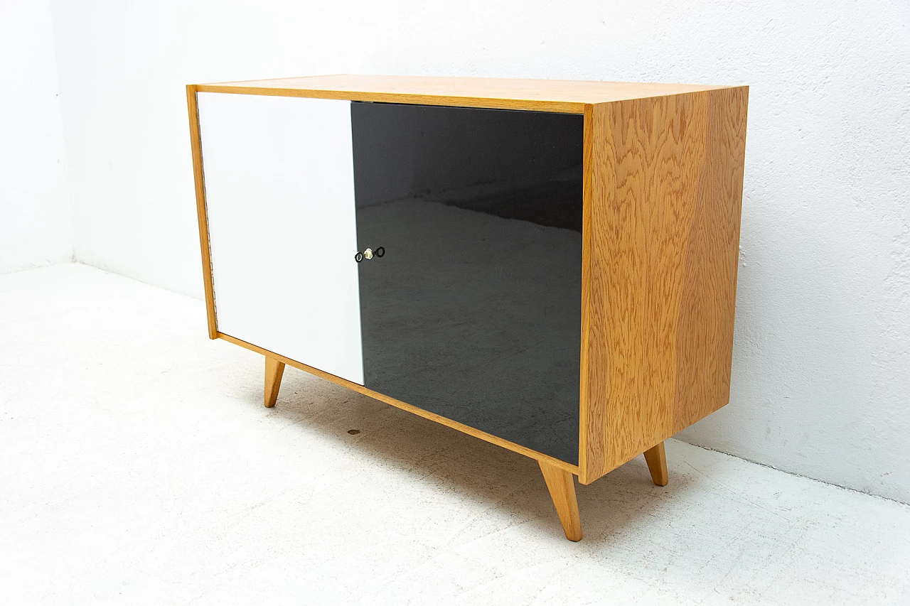 U-450 sideboard by Jiri Jiroutek for Interier Praha, 1960s 4