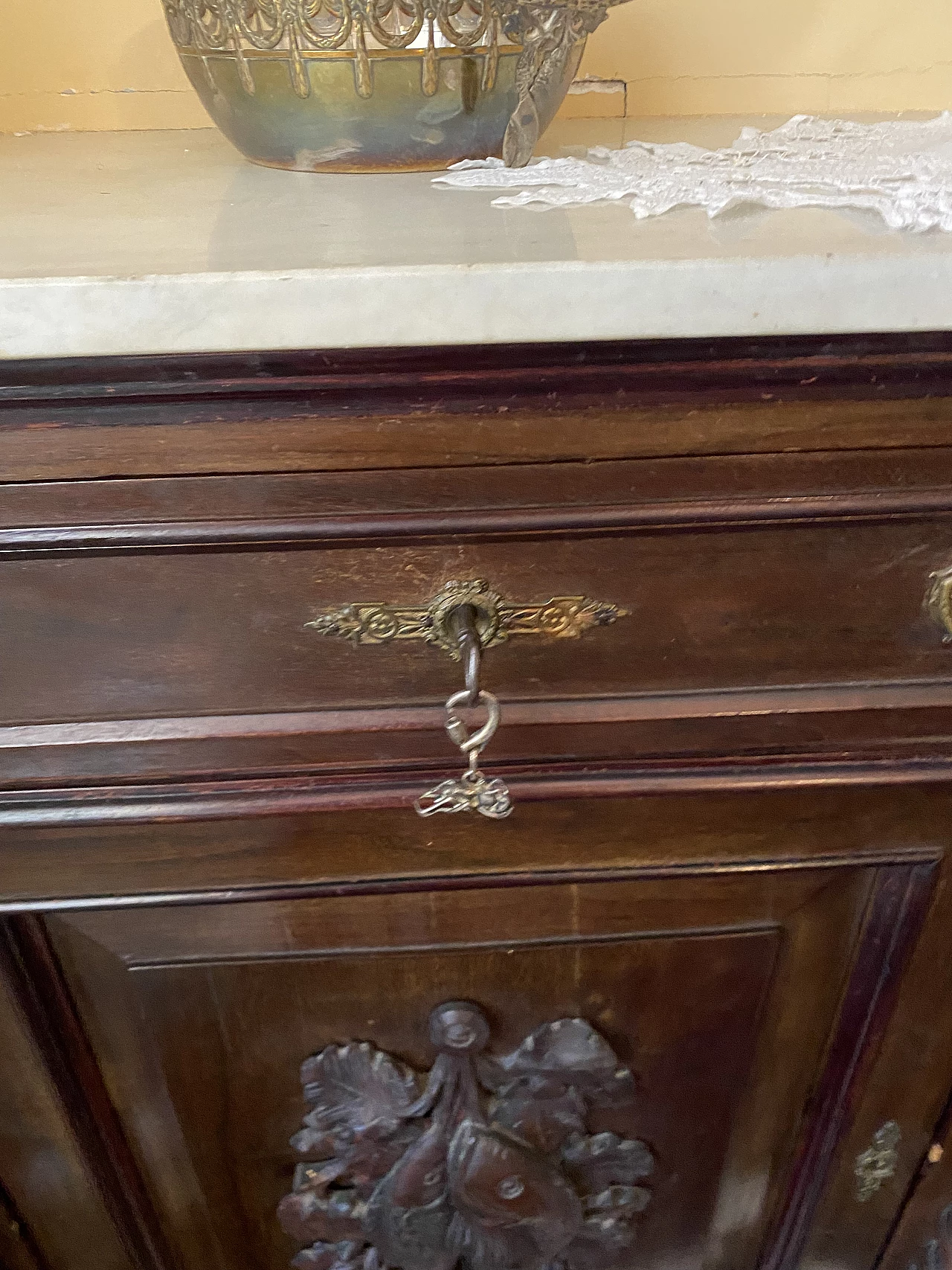 Carved wooden sideboard with recessed drawers, 19th century 12