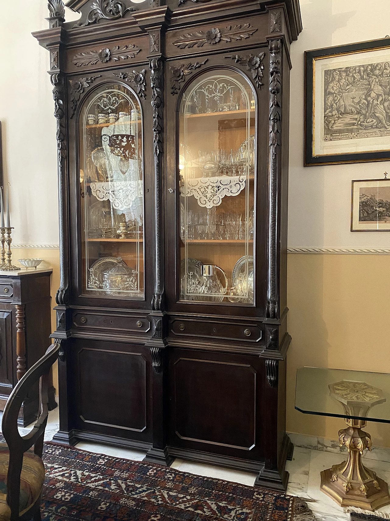 Carved wooden sideboard with display case, 19th century 1