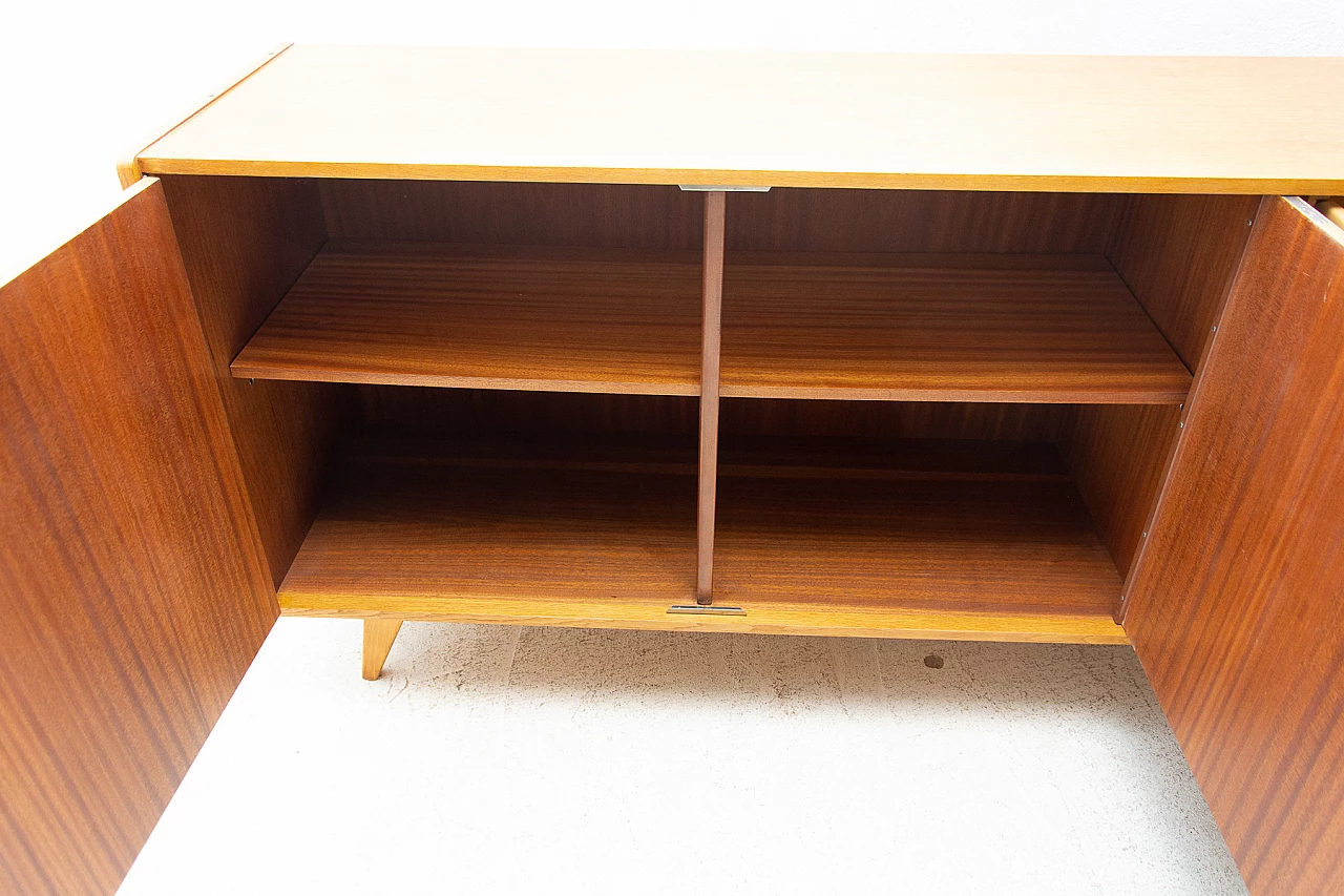 Mid Century U-460 sideboard by Jiří Jiroutek for Interiér Praha, 1960s 12