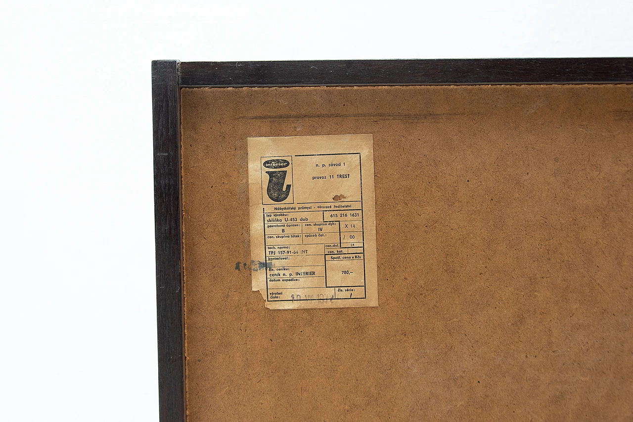 Cassettiera U-453 in rovere di Jiri Jiroutek per Interiér Praha, anni '60 14