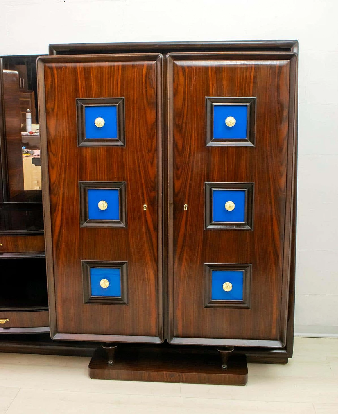 Walnut bar cabinet by Guglielmo Ulrich for Arredamenti Casa, 1940s 4