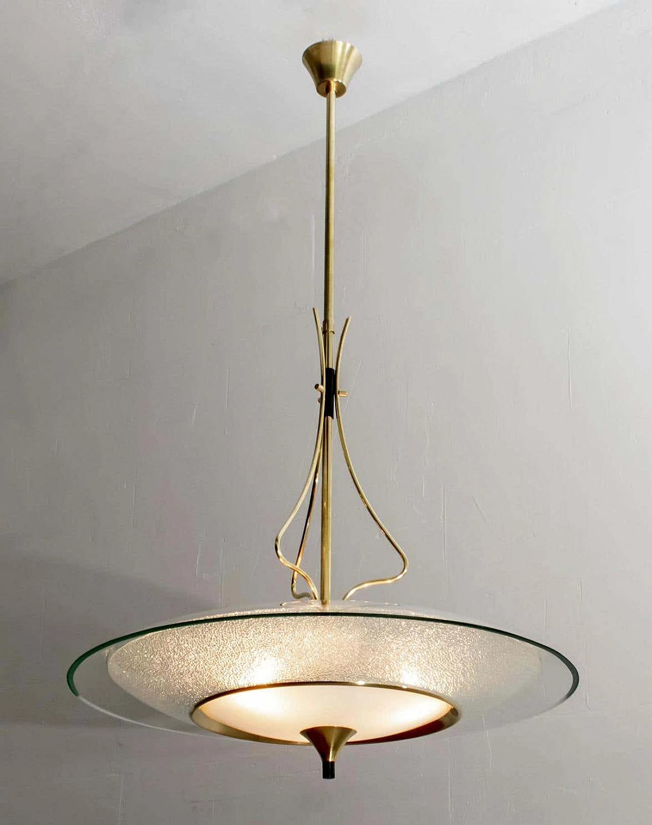 Lampadario tondo in vetro e ottone di Pietro Chiesa per Fontana Arte, anni '40 3