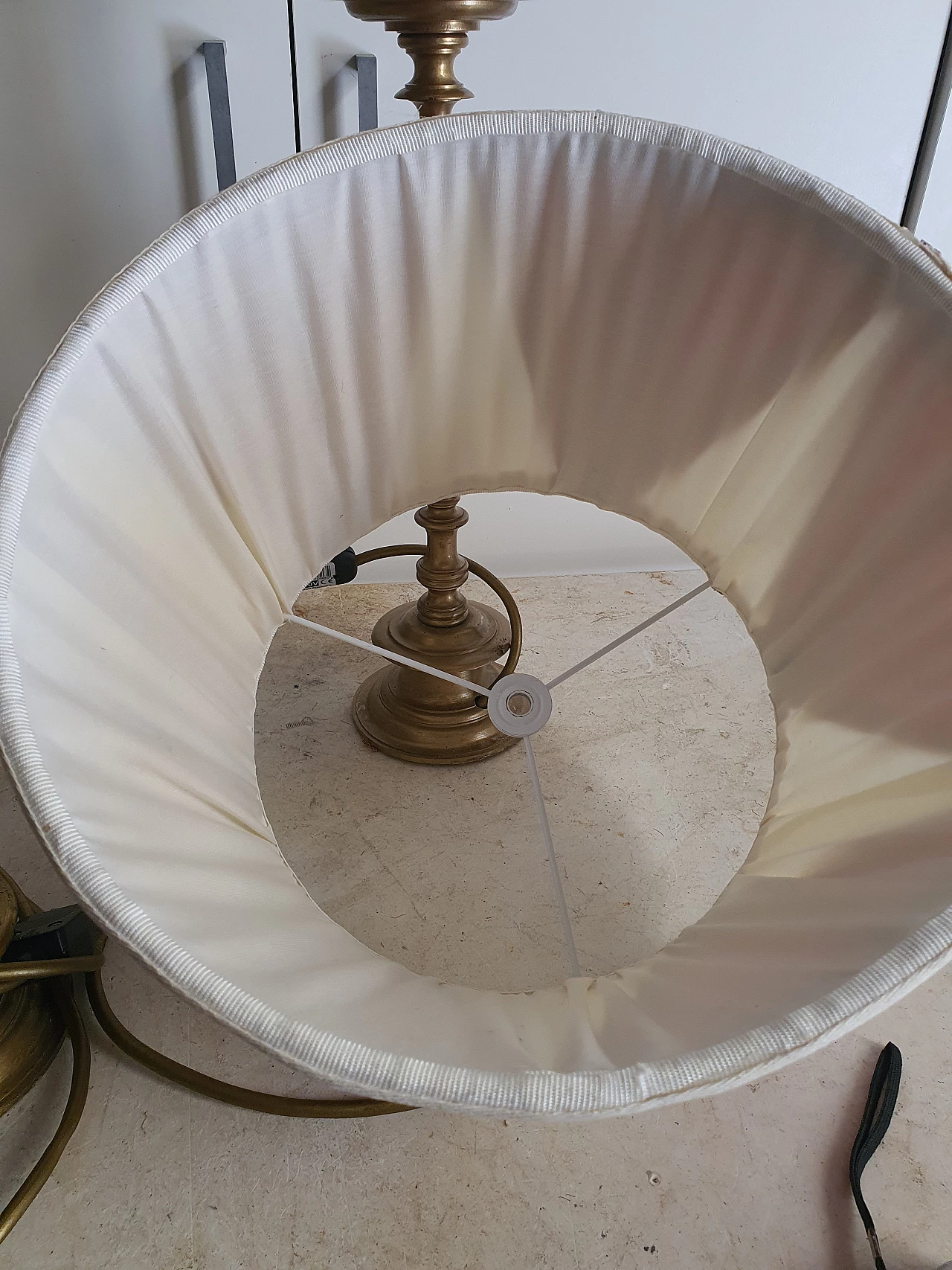 Pair of brass candelabra table lamps 4