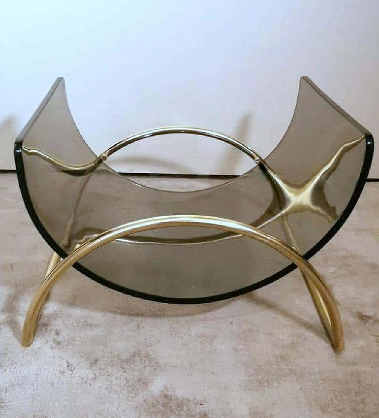 Smoked crystal and brass magazine rack attributed to Gallotti & Radice, 1970s 2