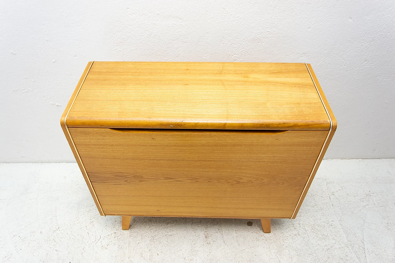Mid-Century beechwood chest by Bohumil Landsman for Jitona, 1960s 6