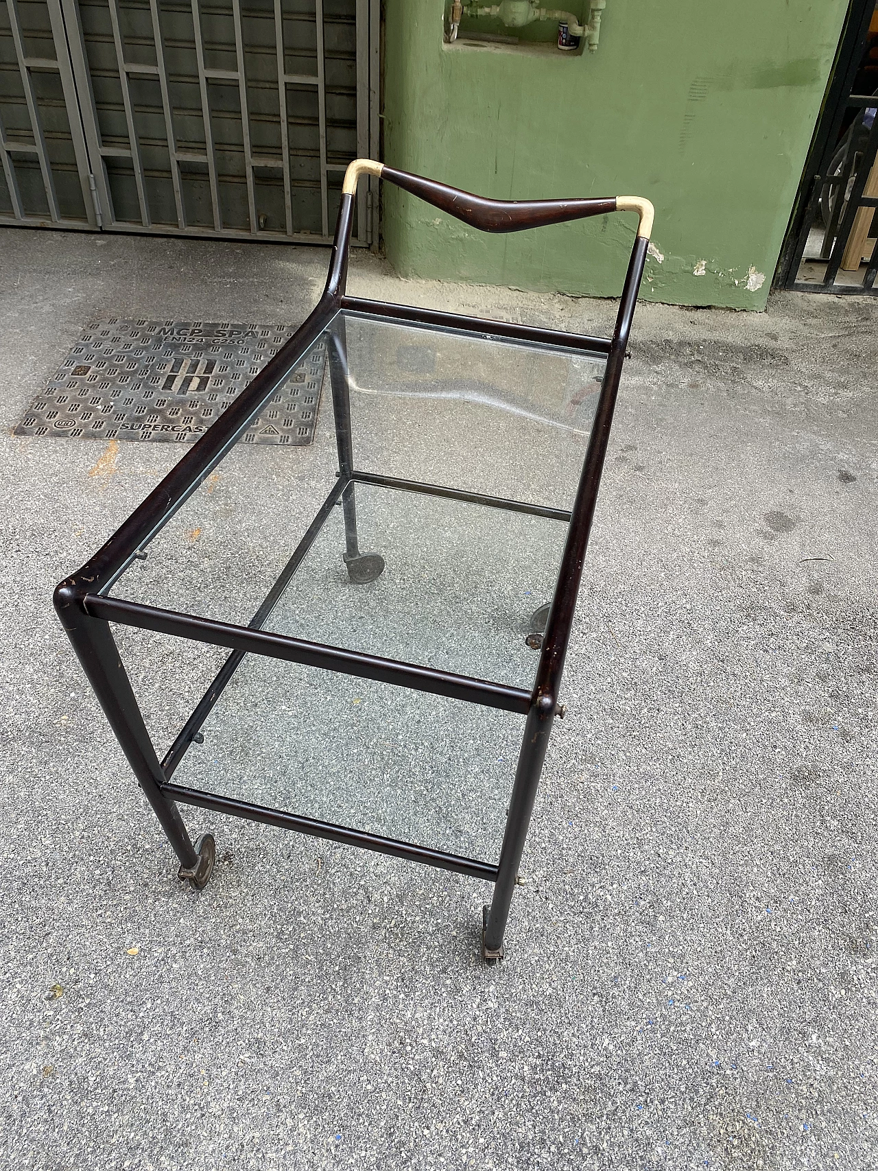 Wood and glass bar cart by Ico Parisi, 1960s 2