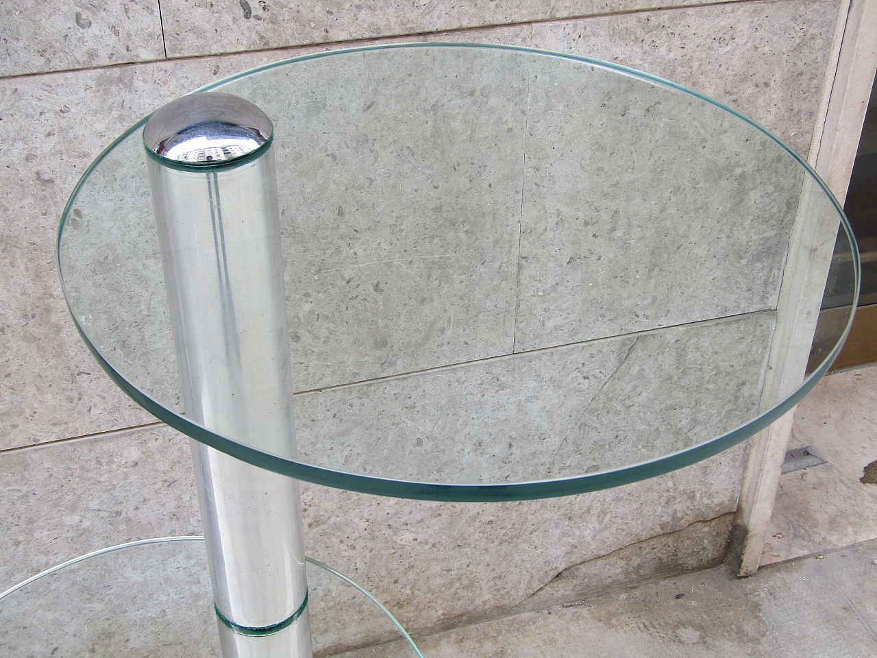 Tavolino in acciaio con doppio ripiano in cristallo, anni '70 5