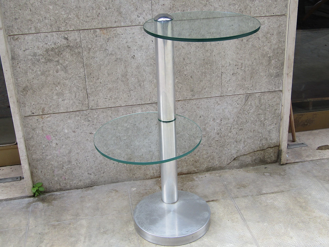 Tavolino in acciaio con doppio ripiano in cristallo, anni '70 7