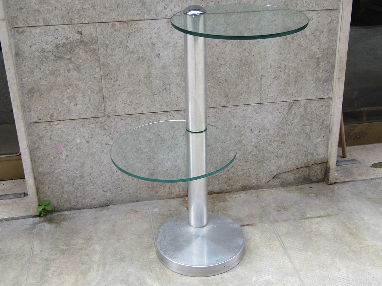 Steel coffee table with double crystal shelf, 1970s 8