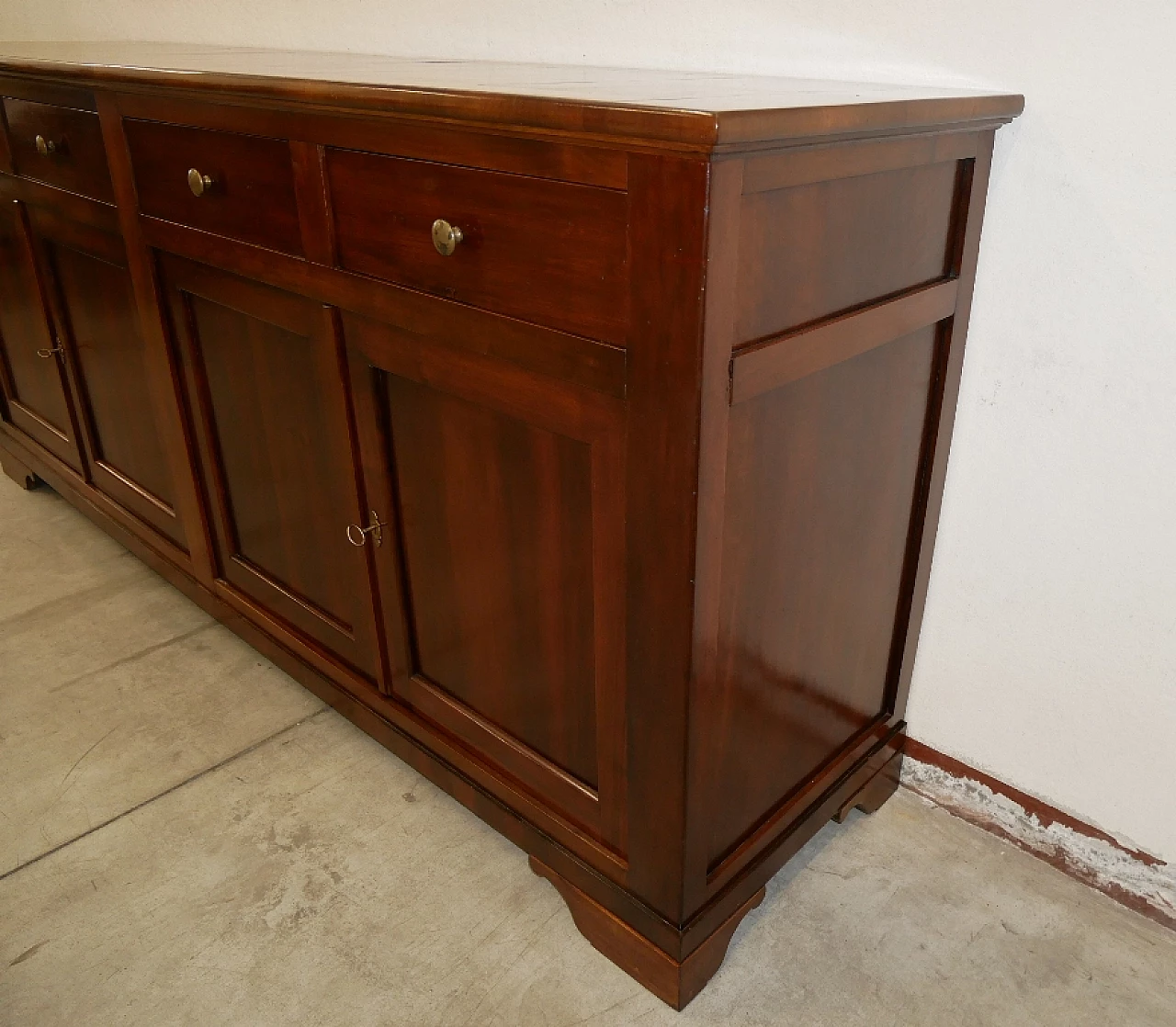 Credenza in noce massello a quattro ante, fine '800 3