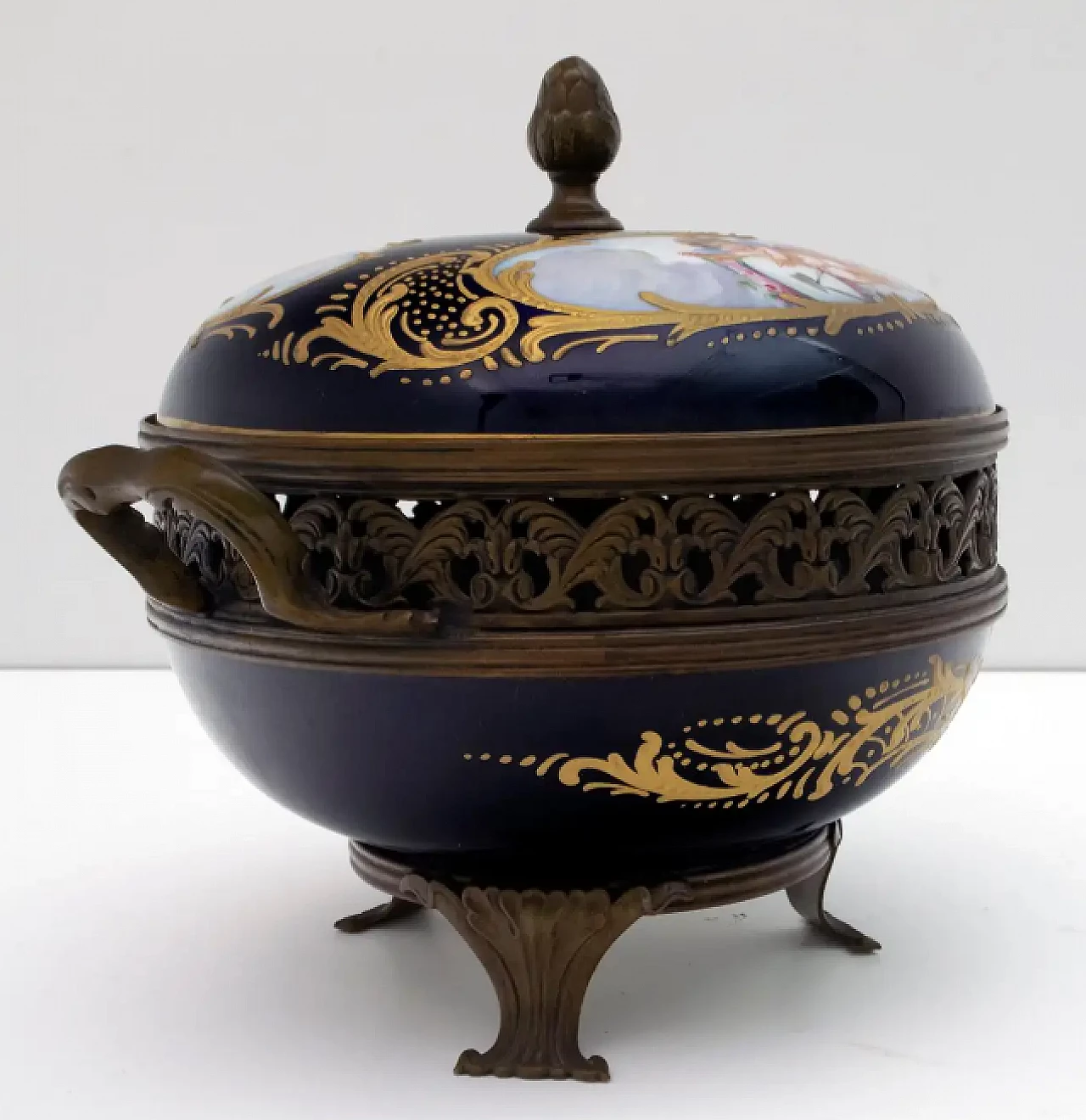 French porcelain potpourri by E. Froger for Sevres, 19th century 5