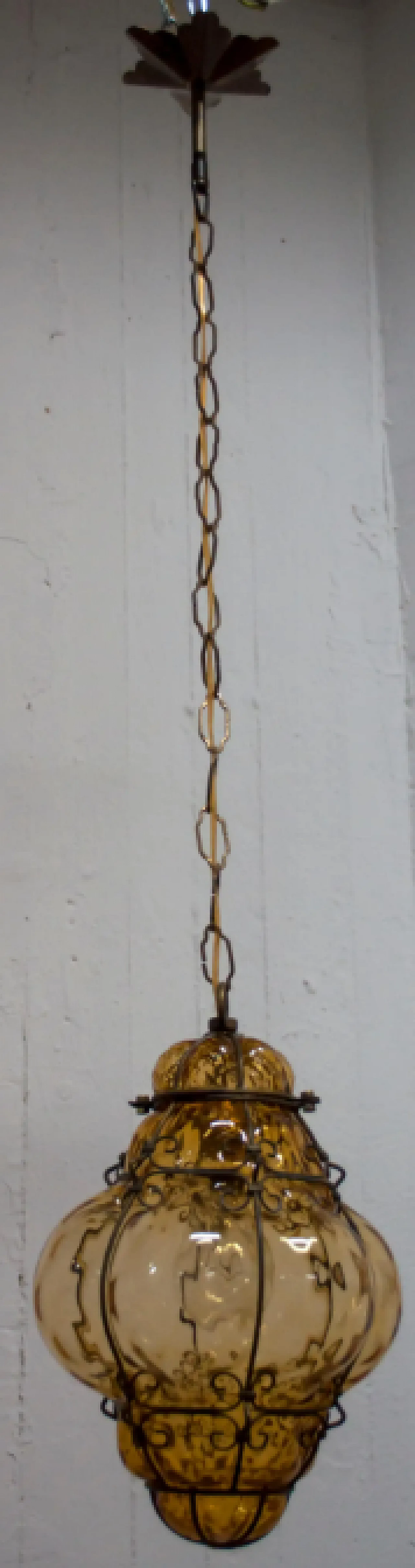 Lampada a sospensione in vetro ambrato soffiato di Murano di Archimede Seguso, anni '40 2