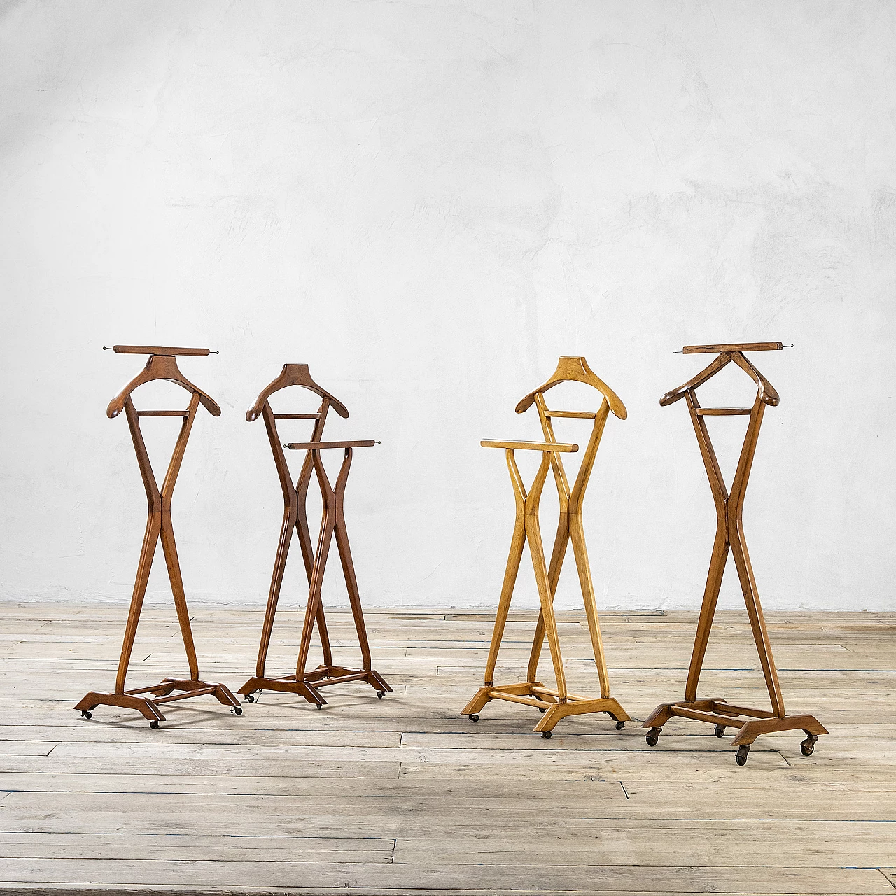Double wooden valet stand for Fratelli Reguitti, 1950s 7