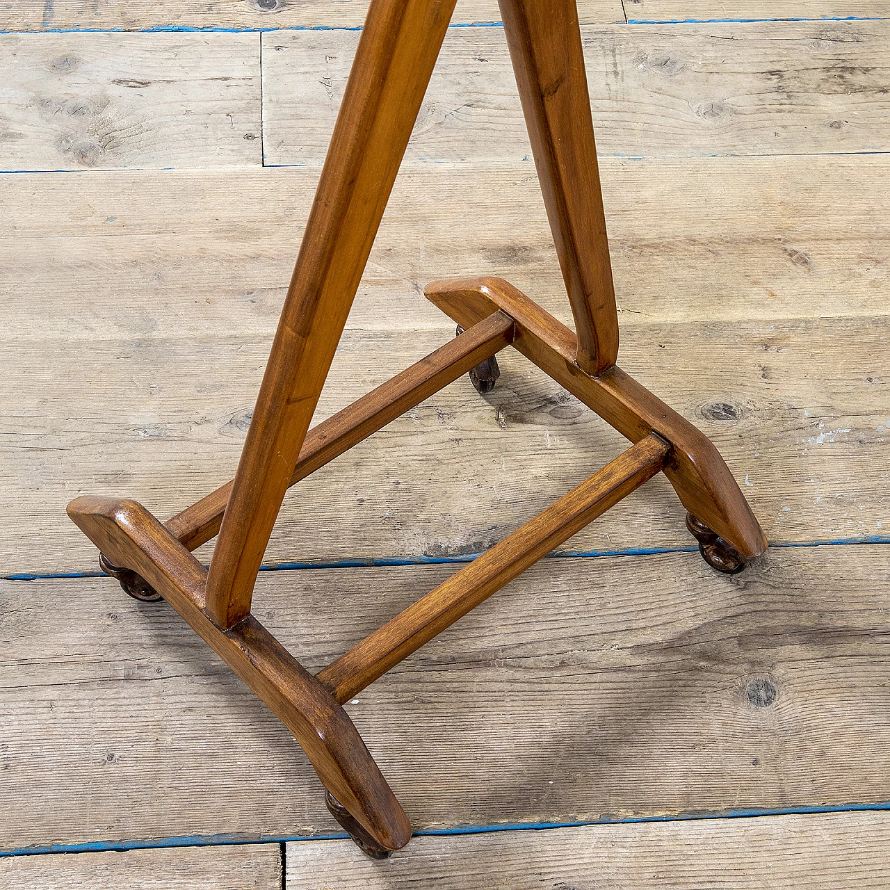 Single wooden valet stand for Fratelli Reguitti, 1950s 6