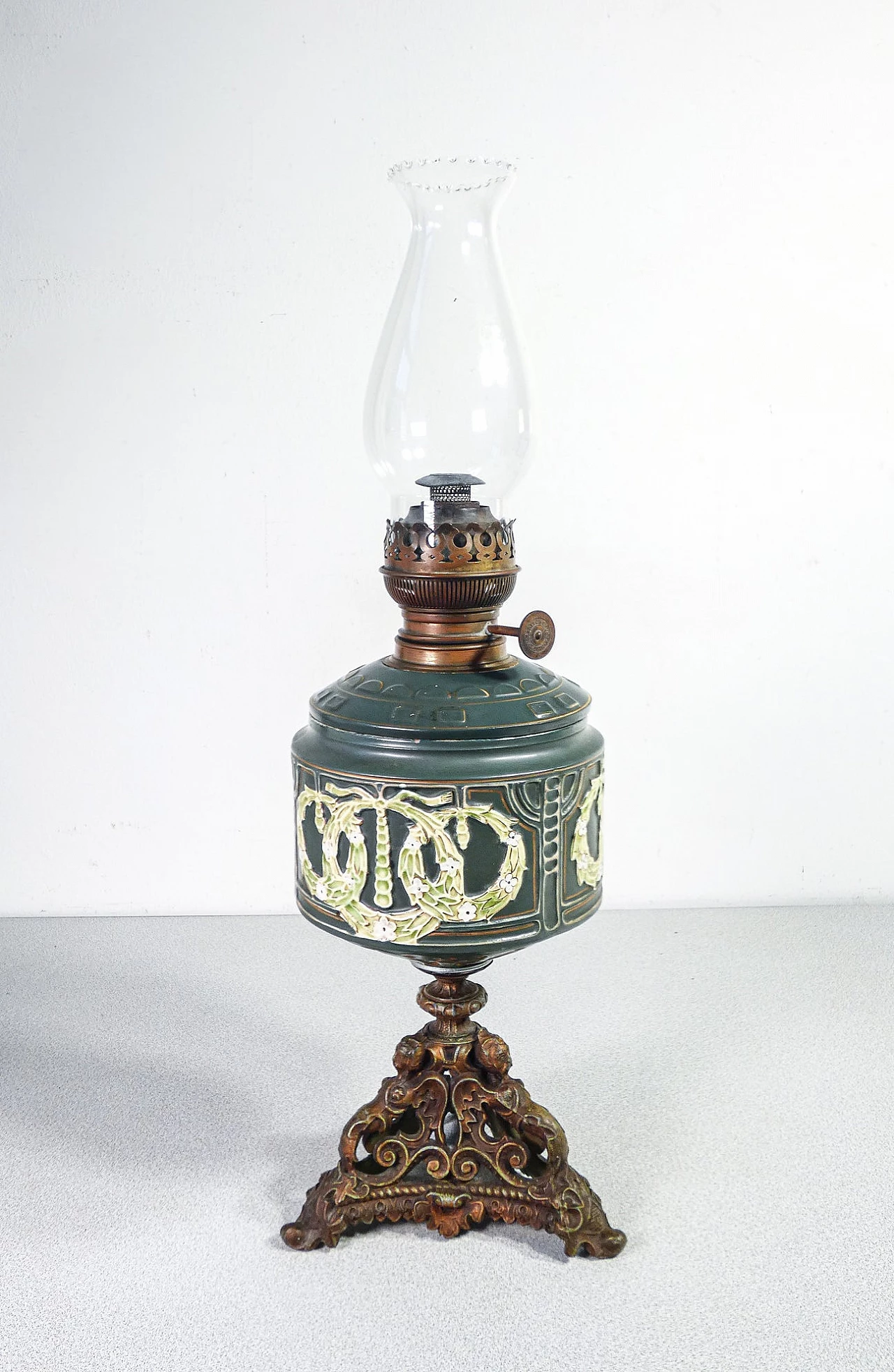 Art Nouveau oil lamp in glazed ceramic, bronze and crystal by Forti Chiesara Cristal de Roche, early 20th century 1