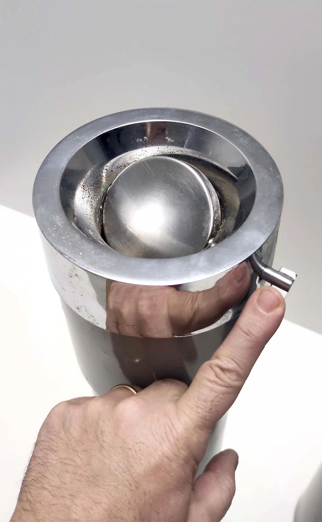 Chromed and painted metal ashtray by Stilnovo, 1970s 2