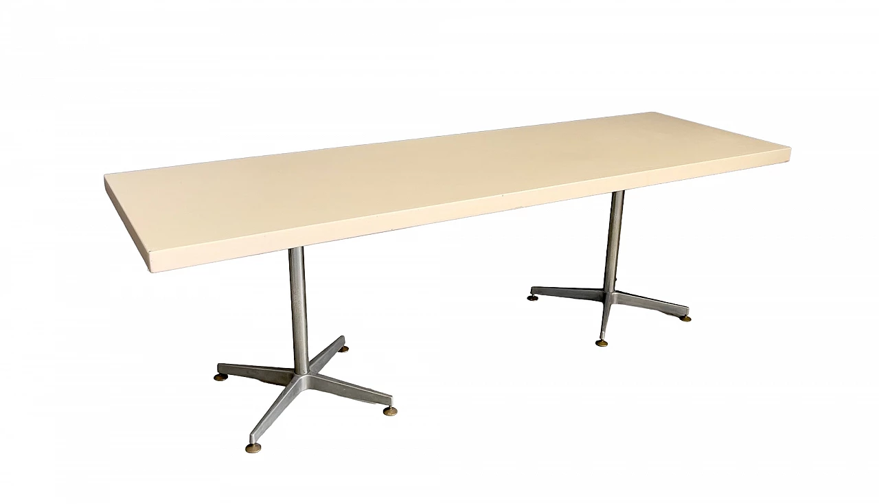 Banco da lavoro industriale con base in alluminio e piano in legno laccato, anni '60 2