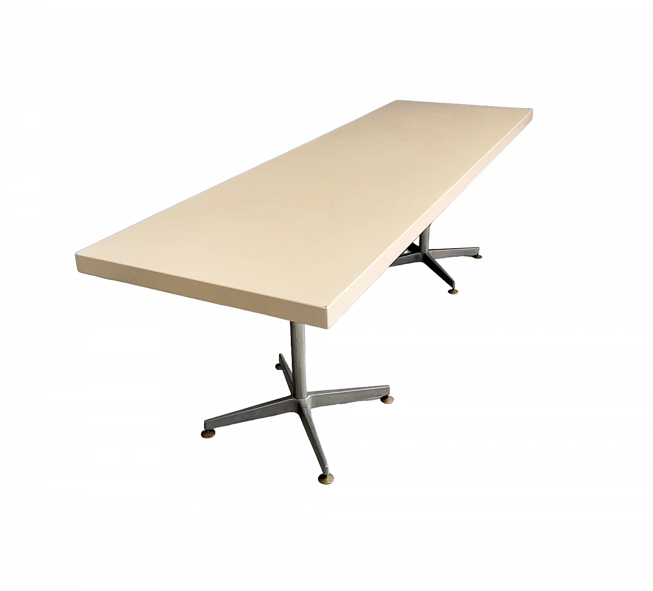 Banco da lavoro industriale con base in alluminio e piano in legno laccato, anni '60 5