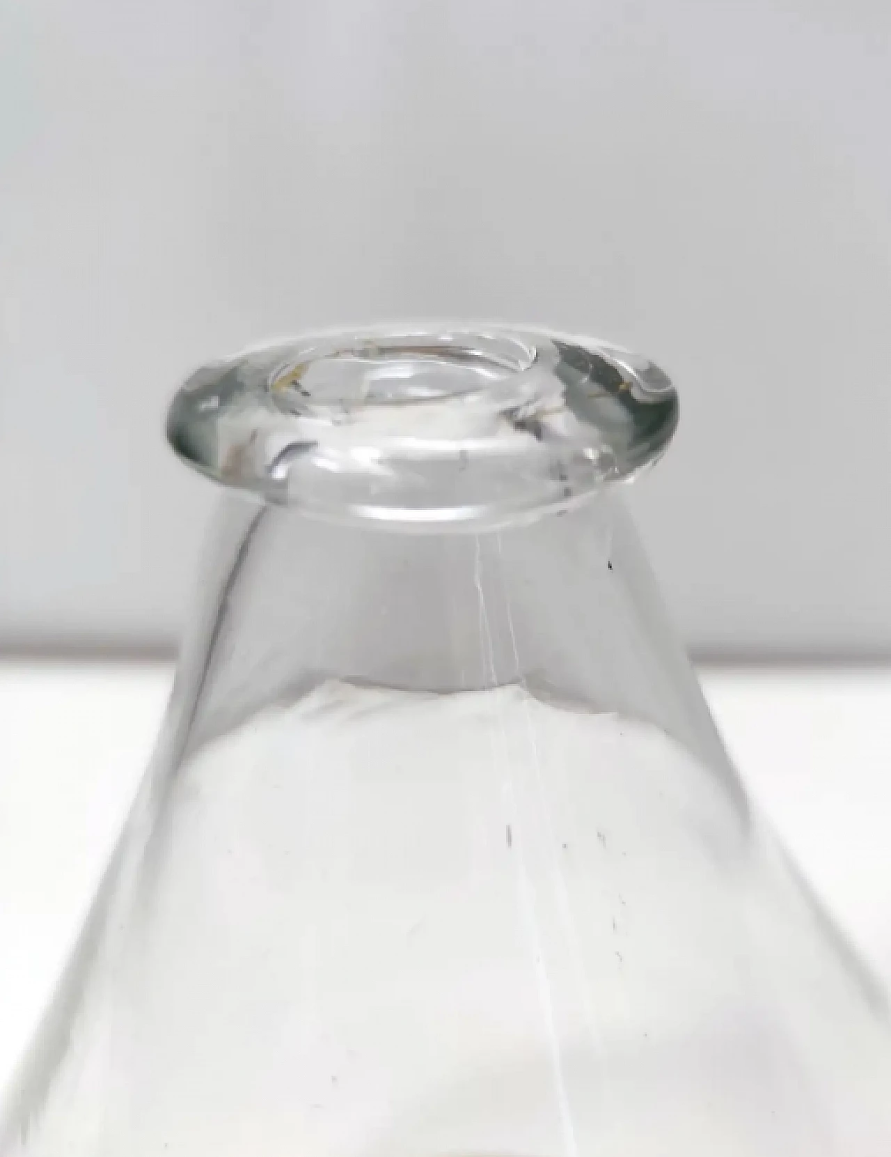 Vaso in vetro di Murano con frutta in vetro pulegoso attribuibile a Napoleone Martinuzzi, anni '40 5