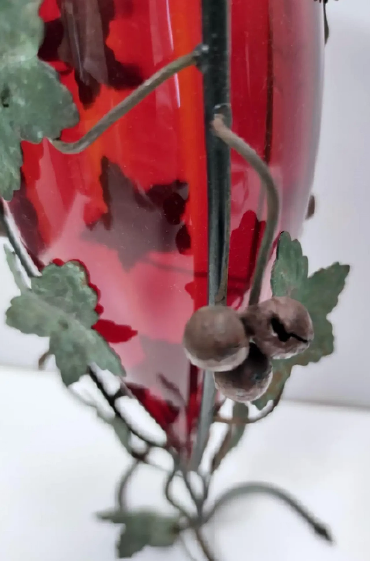 Ruby red Murano glass vase with iron grape vines ascribable to Umberto Bellotto, 1930s 8