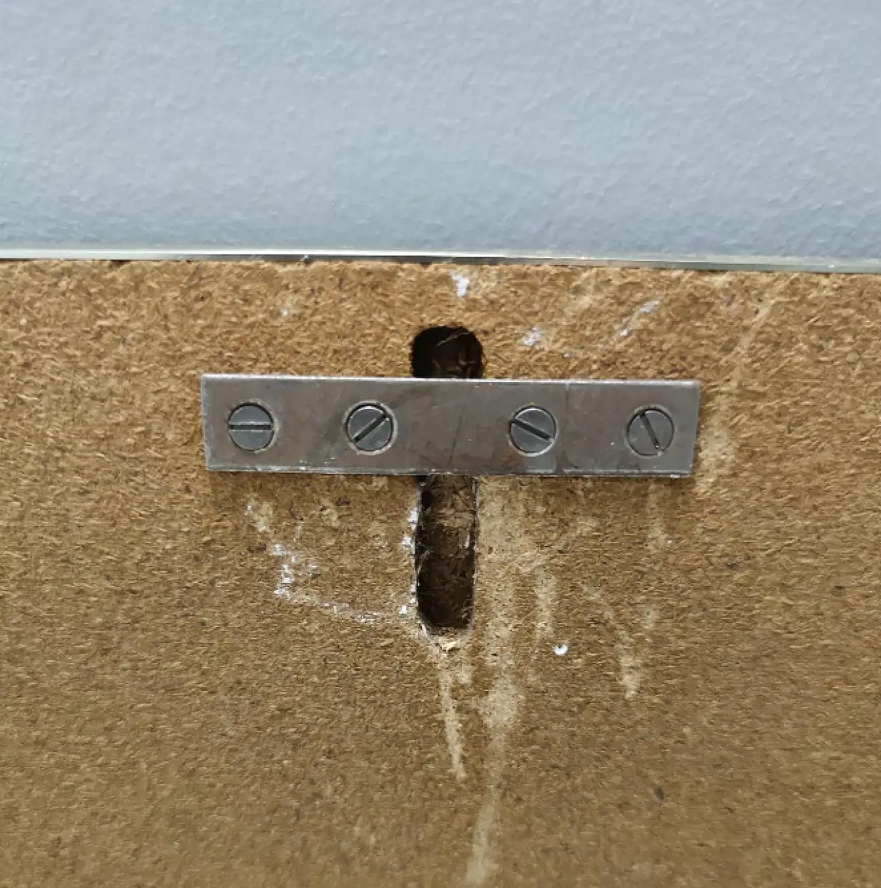 Specchio da parete rettangolare in bronzo di Giannobi, anni '80 8