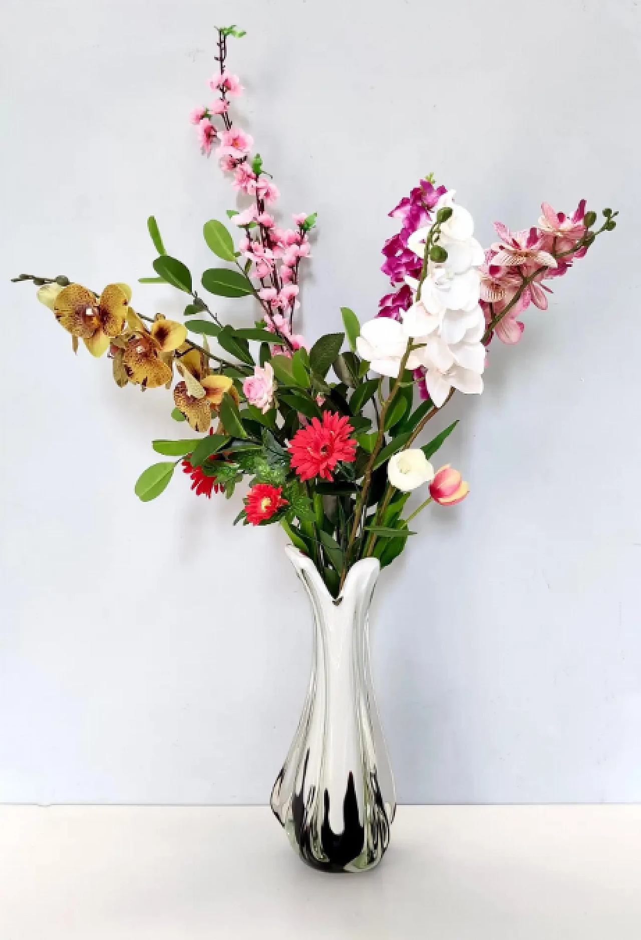 Vaso in vetro soffiato a mano bianco Sommerso dei Fratelli Toso, anni '60 2