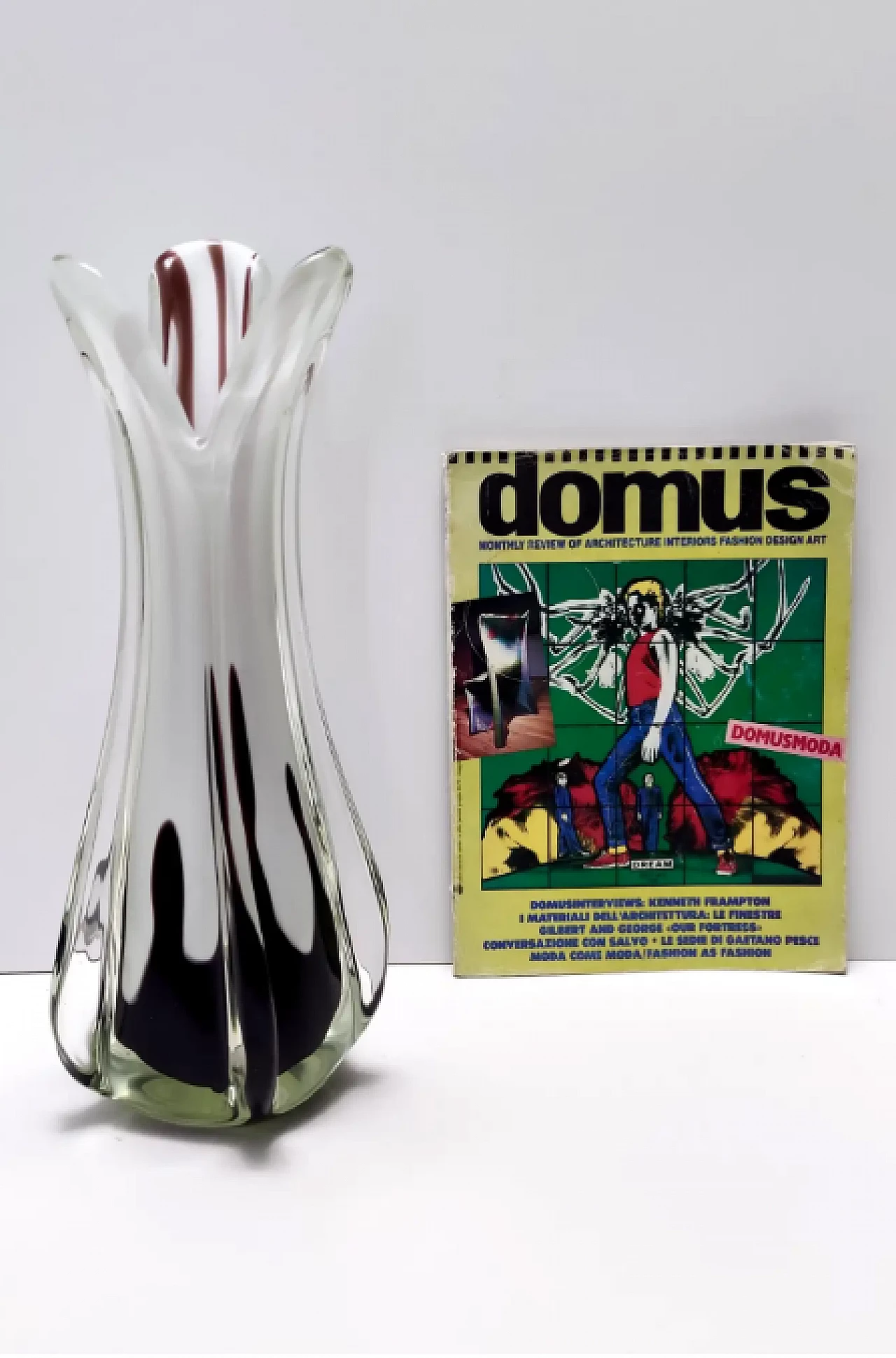 Vaso in vetro soffiato a mano bianco Sommerso dei Fratelli Toso, anni '60 3