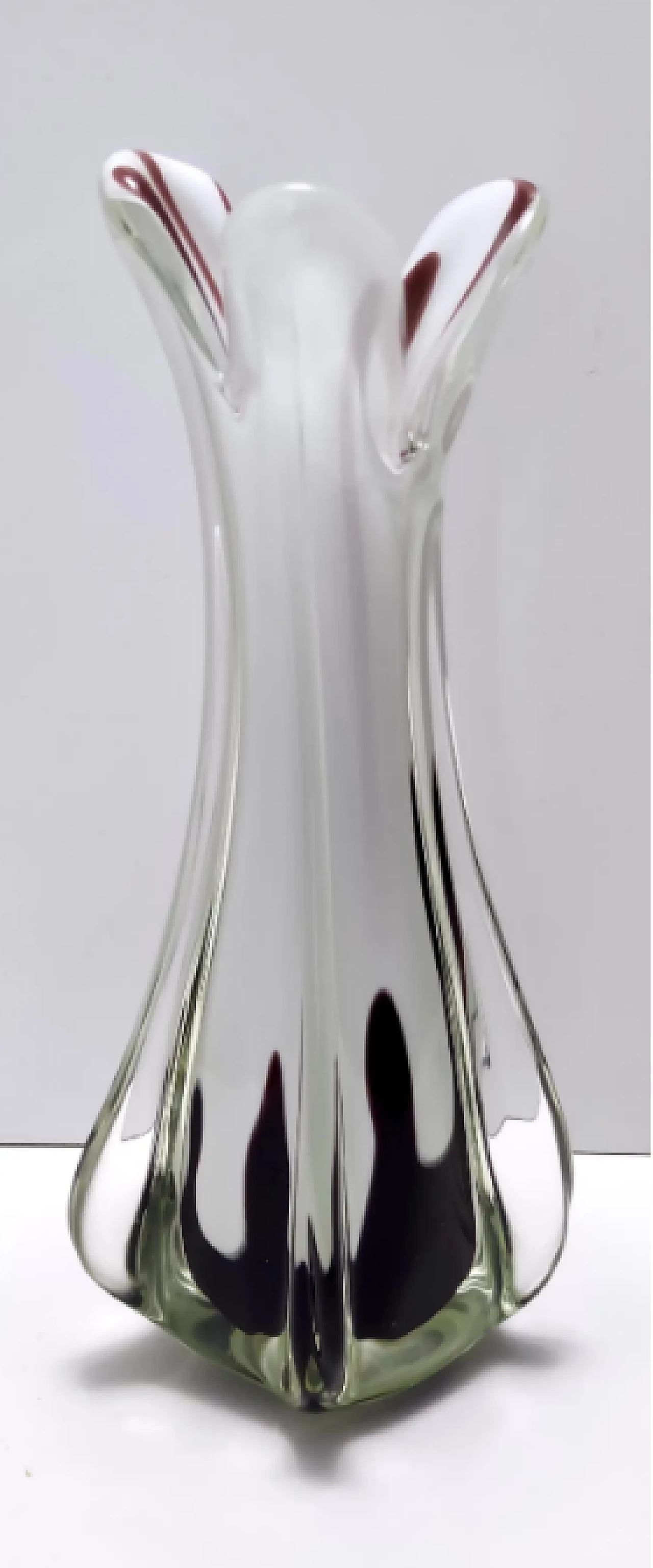 Vaso in vetro soffiato a mano bianco Sommerso dei Fratelli Toso, anni '60 4