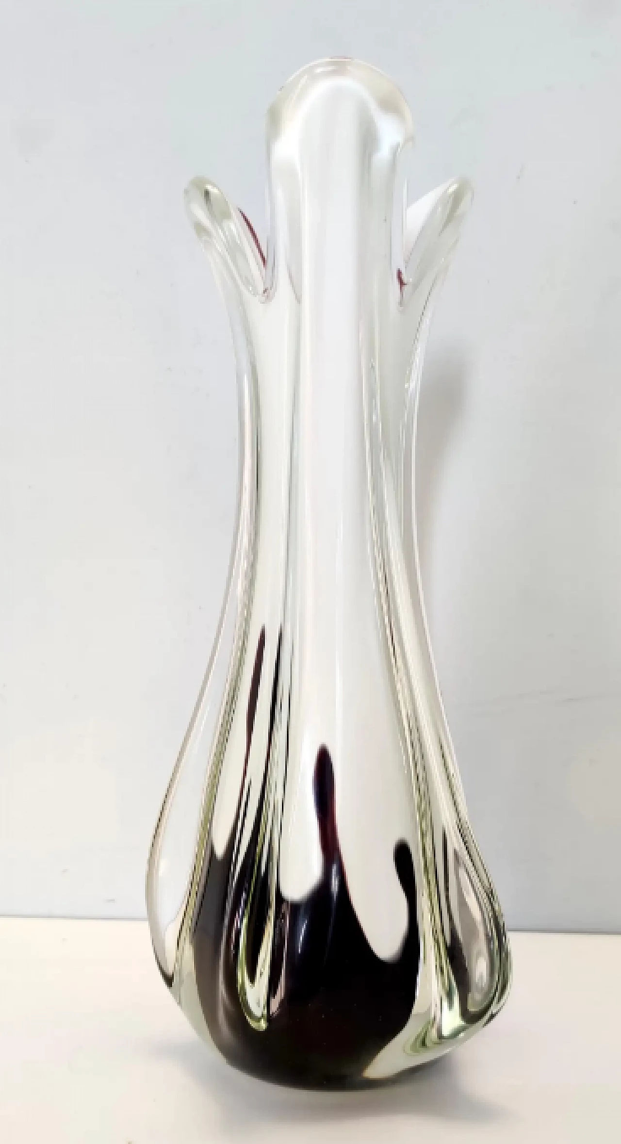 Vaso in vetro soffiato a mano bianco Sommerso dei Fratelli Toso, anni '60 7