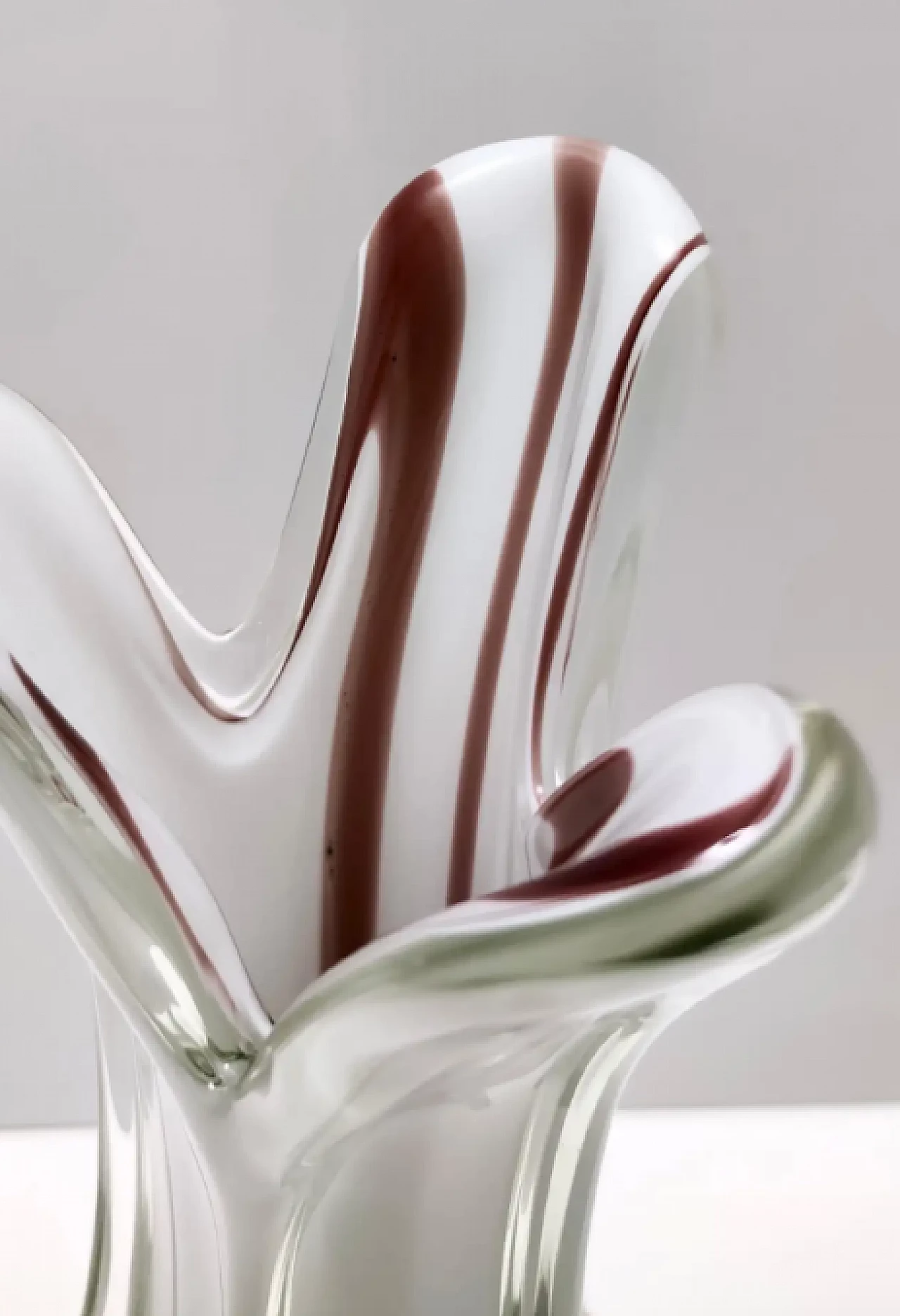 Vaso in vetro soffiato a mano bianco Sommerso dei Fratelli Toso, anni '60 9