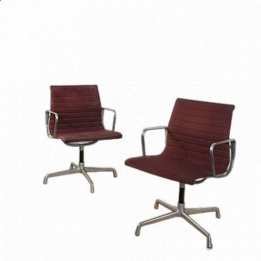 Pair of armchairs by Charles & Ray Eames for Herman Miller, 1970s