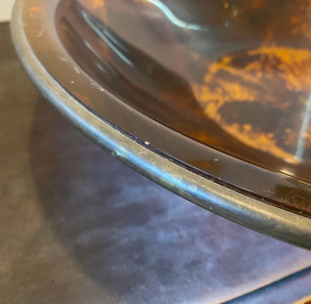 Tortoiseshell lucite and brass bowl in the style of Gabriella Crespi, 1970s 4