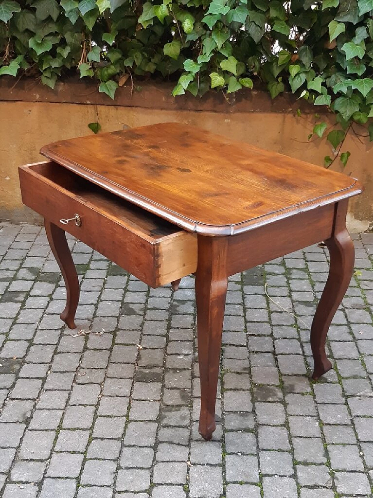 Solid oak writing table, 19th century 4