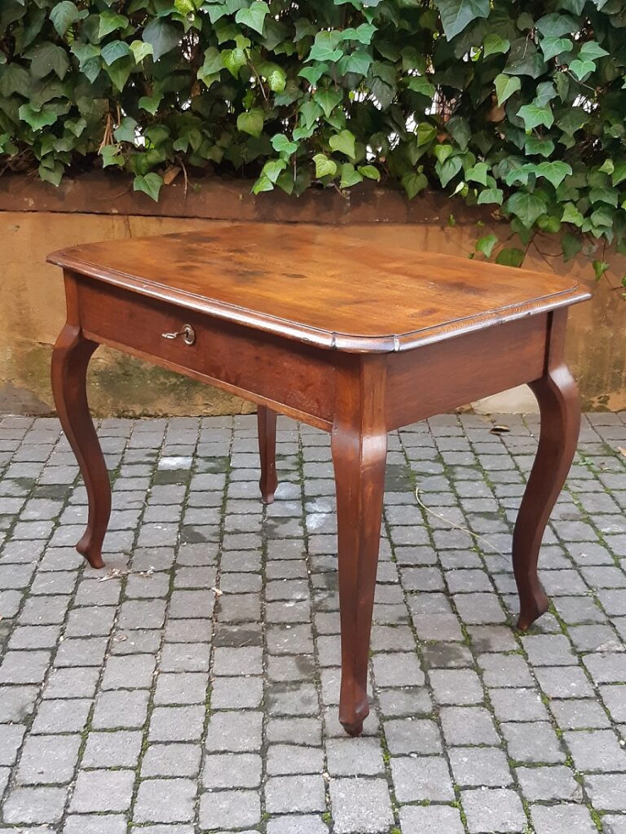 Solid oak writing table, 19th century 5