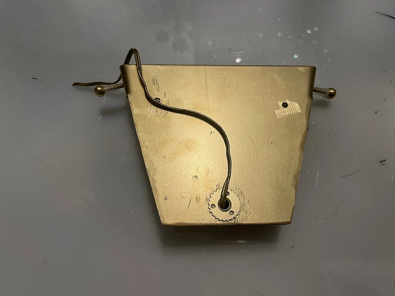 Coppia di applique in vetro di Murano satinato e dorato, anni '80 5