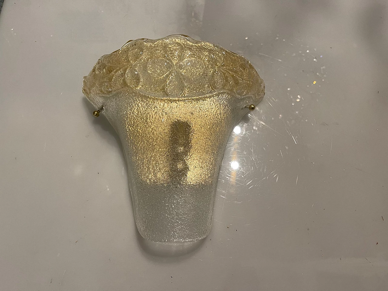 Coppia di applique in vetro di Murano satinato e dorato, anni '80 6