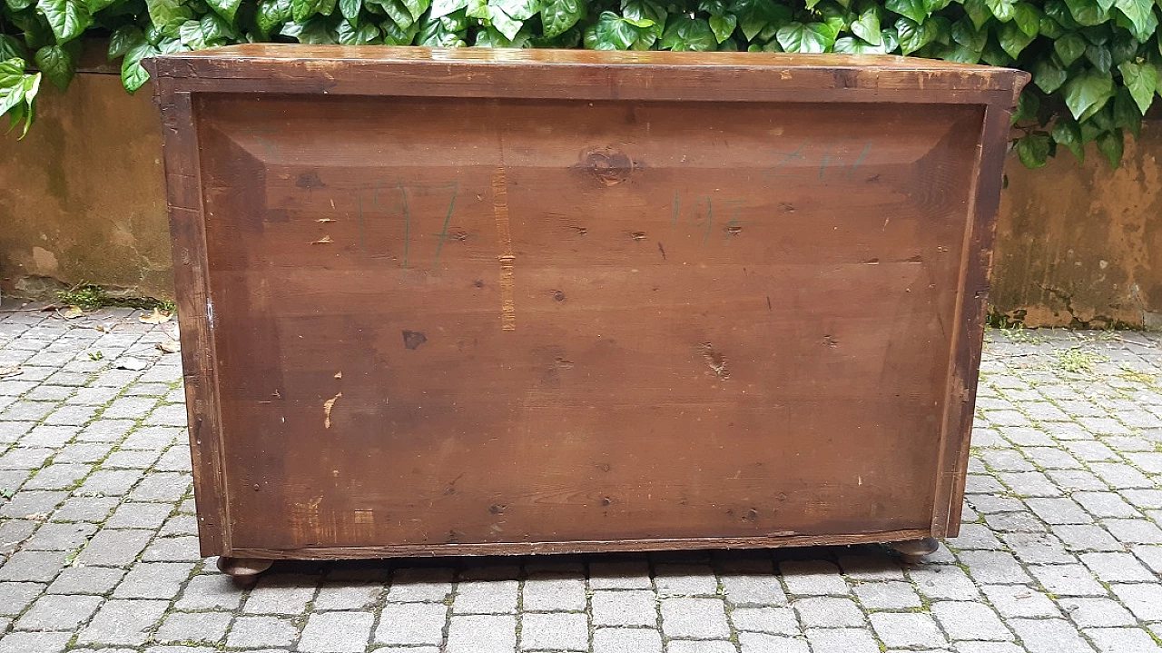 Walnut and briarwood panelled dresser, first half of the 19th century 1