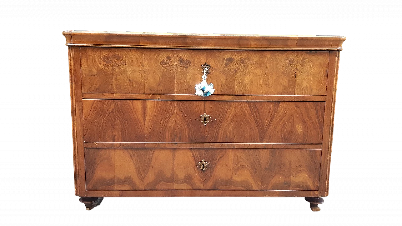 Walnut and briarwood panelled dresser, first half of the 19th century 9