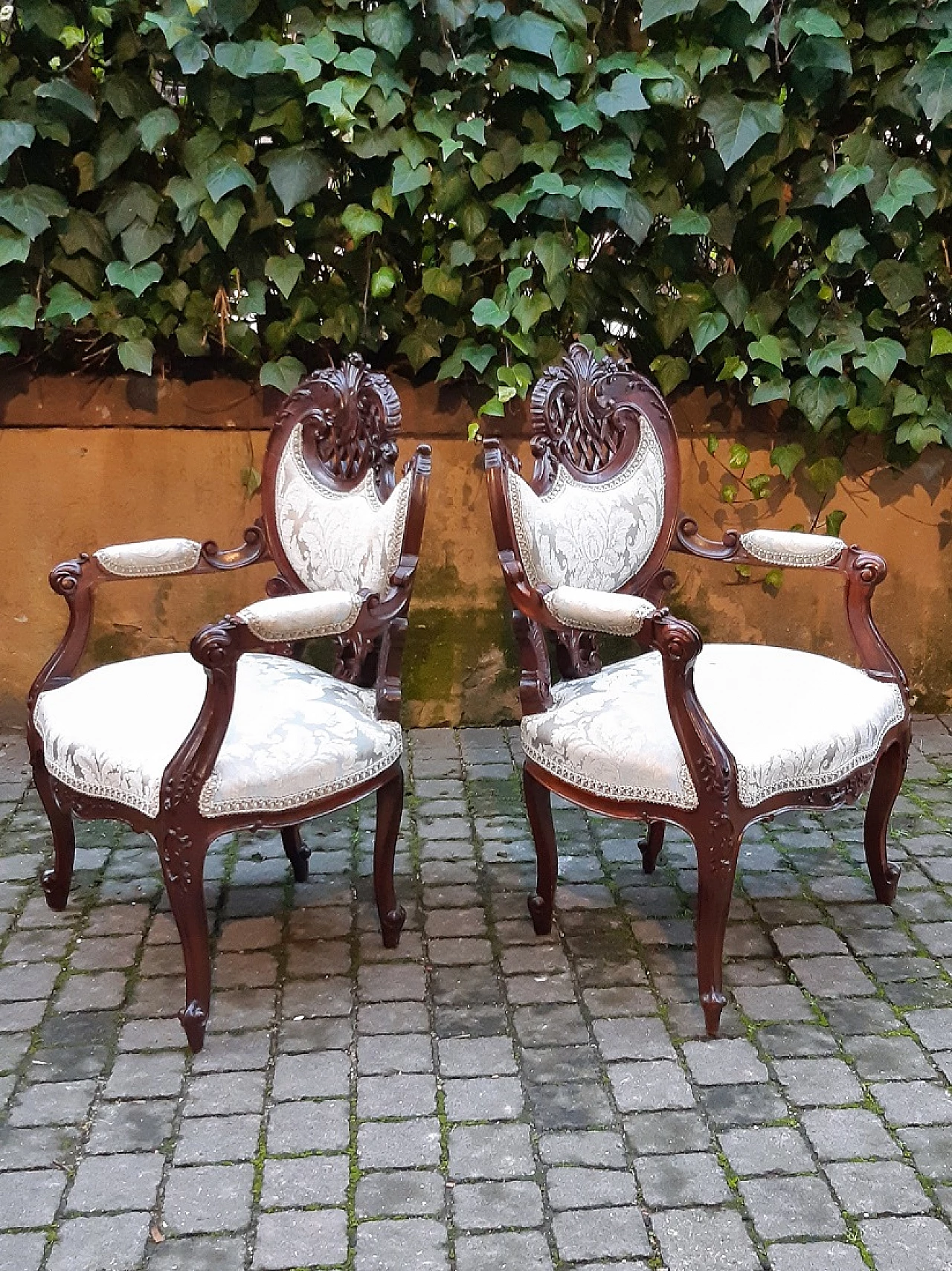Mahogany Art Nouveau sofa and pair of armchairs, early 20th century 1