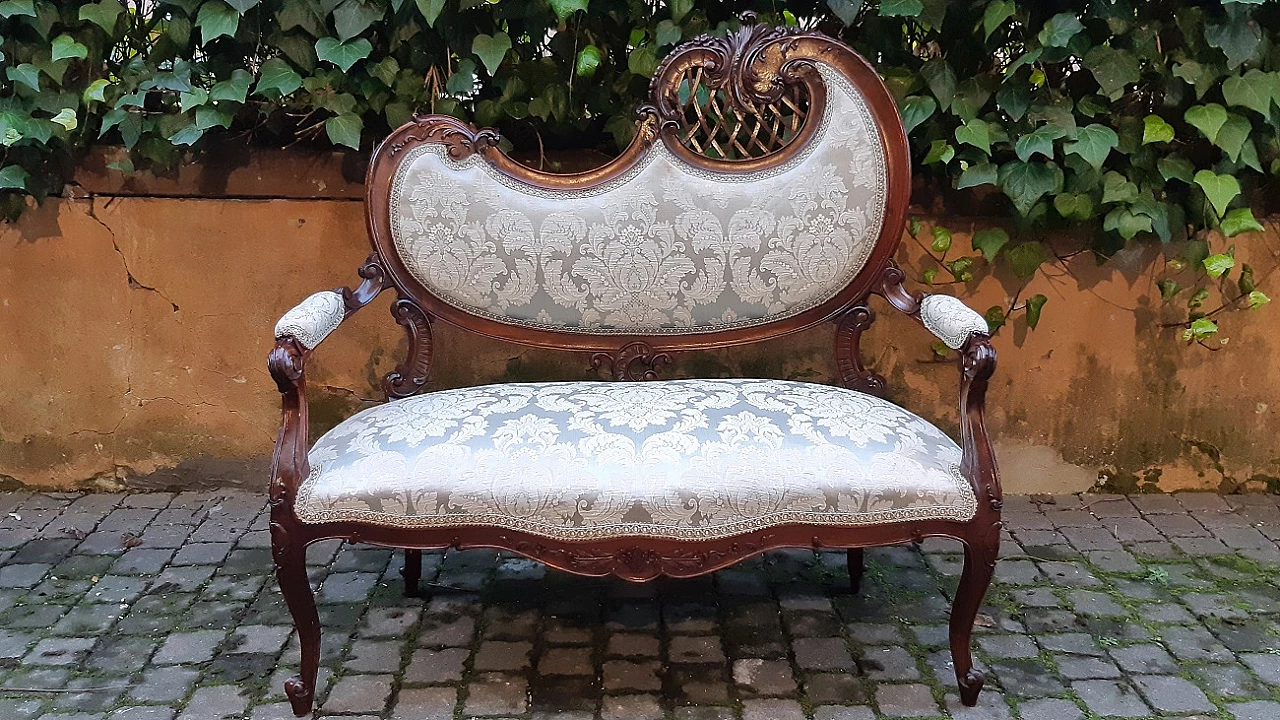 Mahogany Art Nouveau sofa and pair of armchairs, early 20th century 8