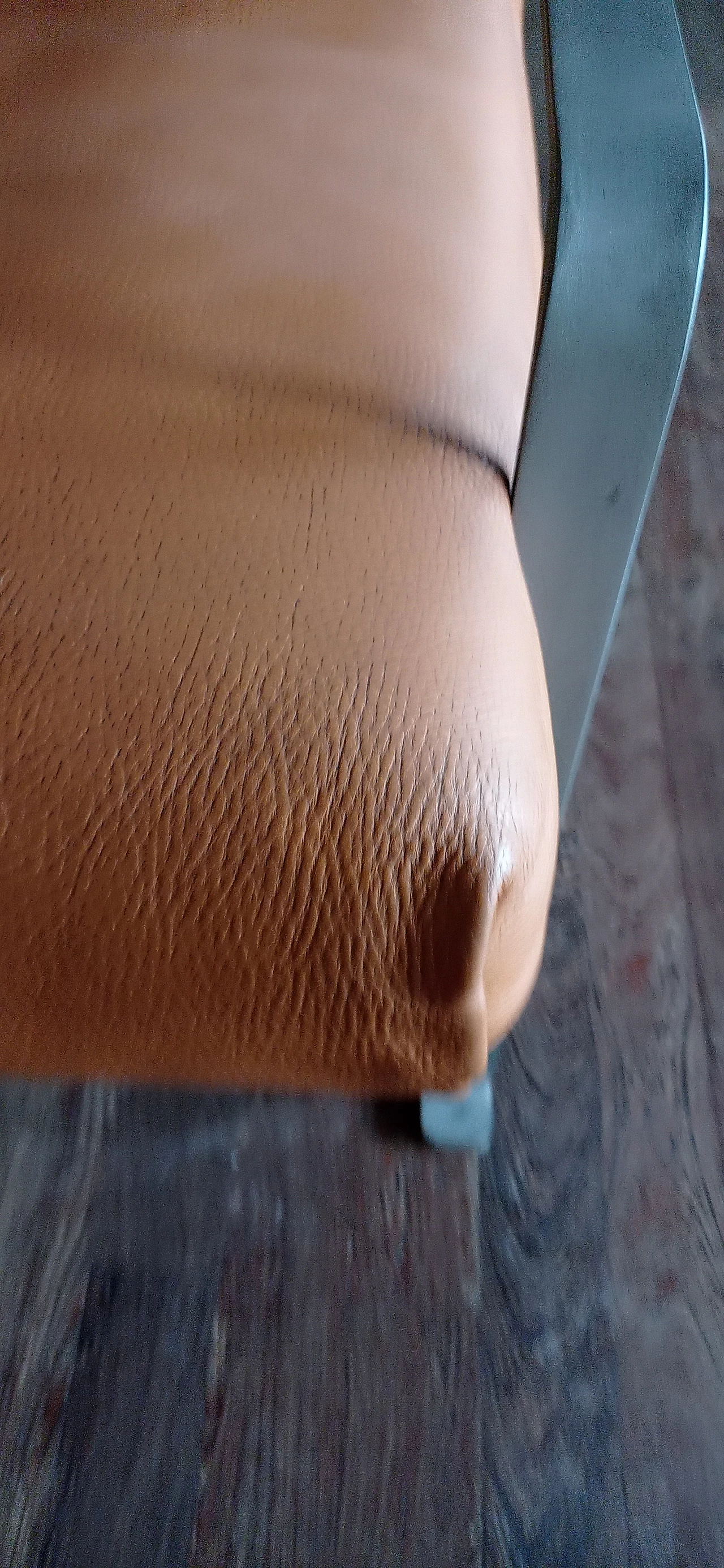 Divano a due posti e poltrona Razius in pelle di Matteo Grassi 1880, anni '2000 77